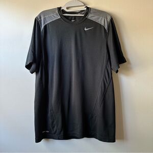Nike Men's Dri-FIT Black Grey Active Performance Tee Shirt Swoosh Size M 483704